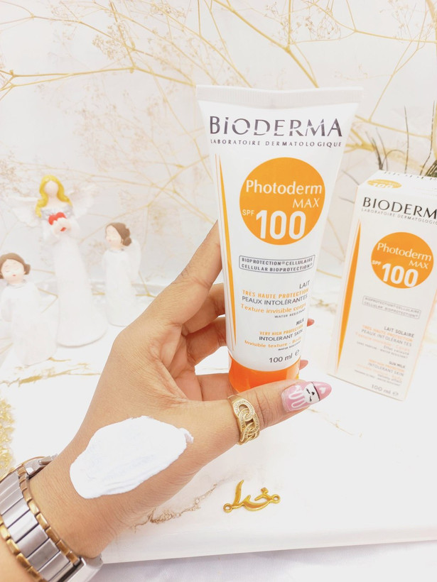 ضد آفتاب بیودرما فتودرم مکس SPF 100بیرنگ